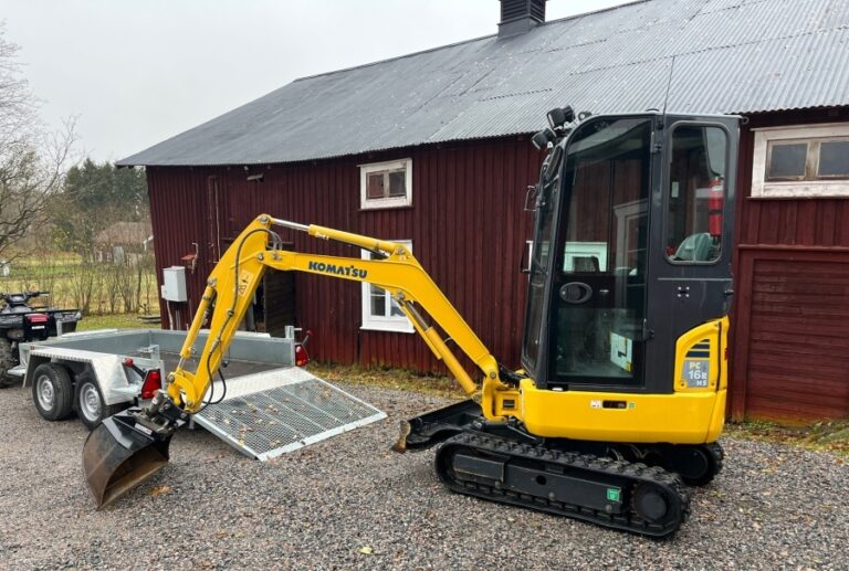 Komatsu P16CR