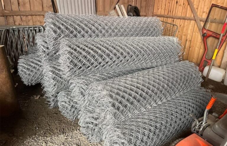 28 rolls of 50m Wire Gauze