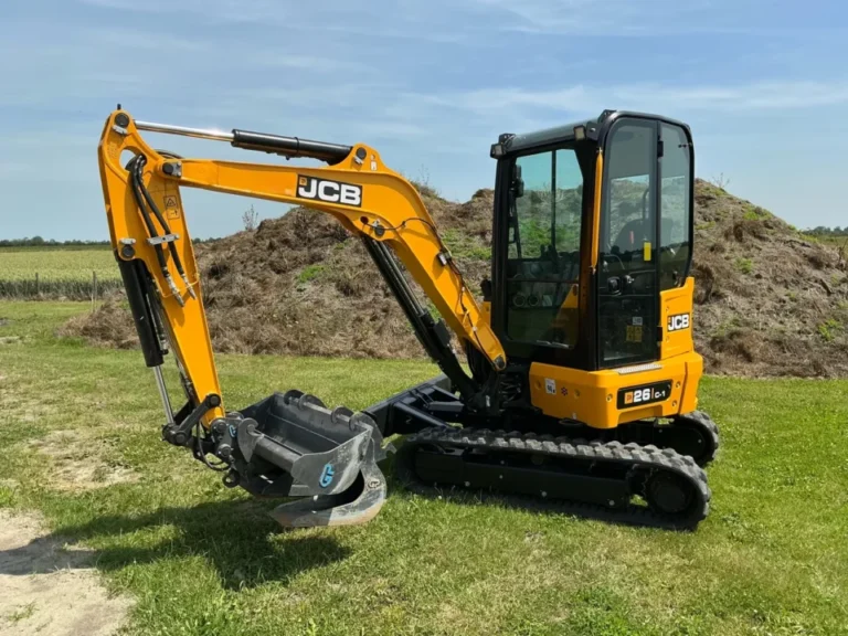 JCB C261